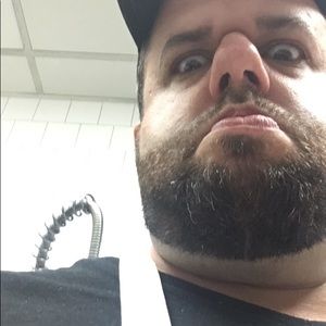 Meet your Posher, Zachary